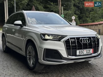 Авто Audi Q7 2022 № 7810441