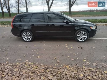 Авто Volvo V50 2009 № 7810484