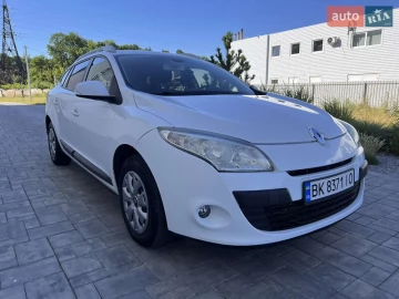 Авто Renault Megane 2010 № 7810490