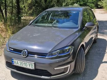 Авто Volkswagen E-Golf 2018 № 7810530
