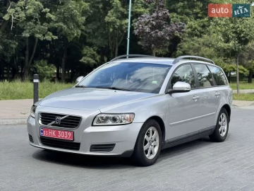 Авто Volvo V50 2010 № 7810609