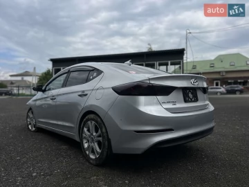 Авто Hyundai Elantra 2017 № 7810712