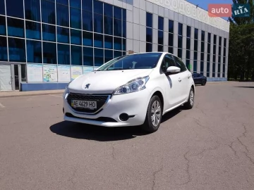 Авто Peugeot 208 2014 № 7810880