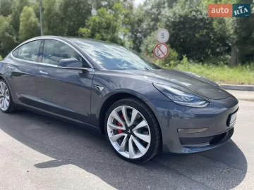 Авто Tesla Model 3 2019 № 7810931