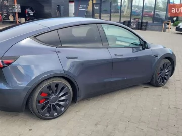 Авто Tesla Model Y 2023 № 7810947