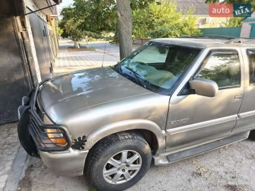 Авто GMC Envoy 1999 № 7811095