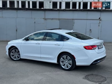 Авто Chrysler 200 2015 № 7811188
