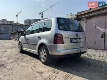 Авто Volkswagen Touran 2007 № 7811287