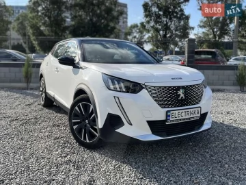 Авто Peugeot E-2008 2020 № 7811338