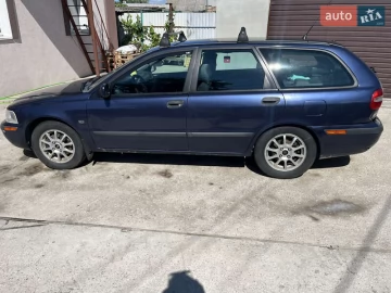 Авто Volvo V40 2000 № 7811387
