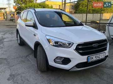 Авто Ford Escape 2018 № 7811473