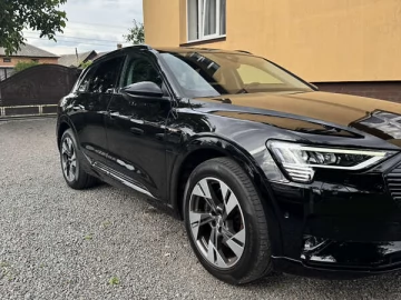 Авто Audi E-Tron 2020 № 7811504