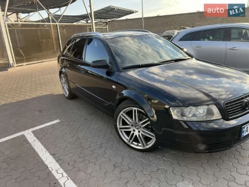 Авто Audi A4 2001 № 7811534