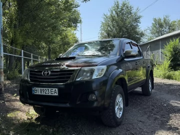 Авто Toyota Hilux 2012 № 7811608