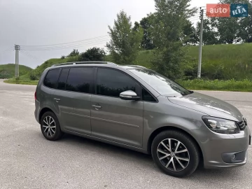 Авто Volkswagen Touran 2010 № 7811881