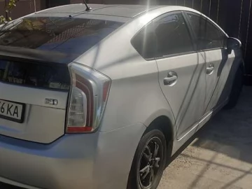 Авто Toyota Prius 2014 № 7812011