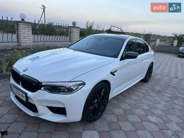 Авто BMW M5 2018 № 7812124