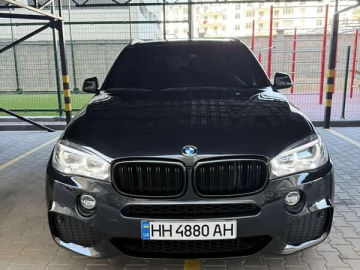 Авто BMW X5 2018 № 7812176