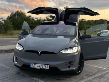 Авто Tesla Model X 2018 № 7812324
