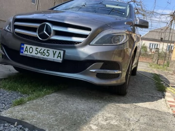 Авто Mercedes B-Class 2017 № 7812375