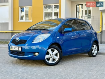 Авто Toyota Yaris 2006 № 7812525