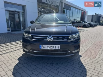 Авто Volkswagen Tiguan 2020 № 7812887