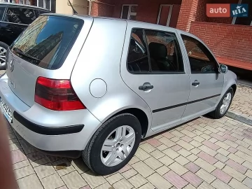 Авто Volkswagen Golf 2002 № 7812909