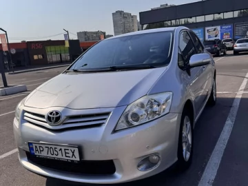 Авто Toyota Auris 2010 № 7813080