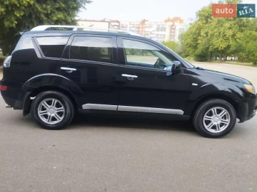 Авто Mitsubishi Outlander Xl 2008 № 7813168