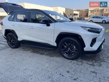 Авто Toyota Rav4 2023 № 7813312