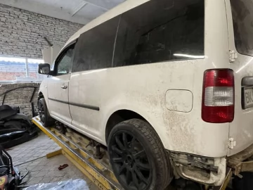 Авто Volkswagen Caddy 2005 № 7813319