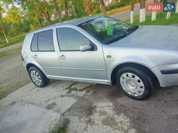 Авто Volkswagen Golf 2000 № 7813324