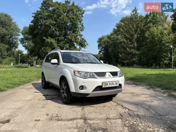 Авто Mitsubishi Outlander Xl 2008 № 7813457