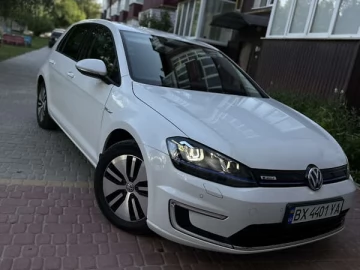 Авто Volkswagen E-Golf 2015 № 7813609