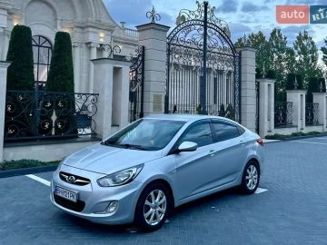 Авто Hyundai Accent 2013 № 7813714