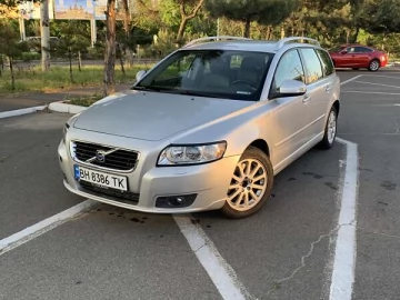 Авто Volvo V50 2009 № 7813893