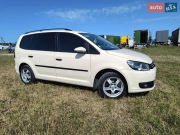 Авто Volkswagen Touran 2013 № 7813978