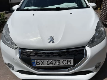Авто Peugeot 208 2013 № 7814231