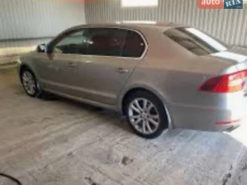 Авто Skoda Superb 2014 № 7814416