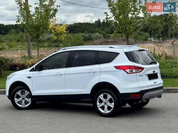 Авто Ford Kuga 2013 № 7814419