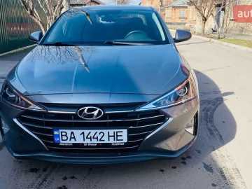 Авто Hyundai Elantra 2018 № 7814426