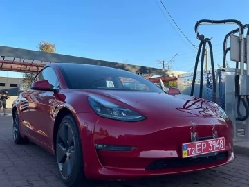 Авто Tesla Model 3 2021 № 7814428