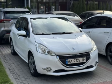 Авто Peugeot 208 2013 № 7814514