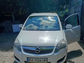 Авто Opel Zafira 2012 № 7814515