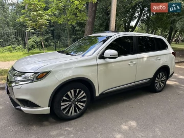 Авто Mitsubishi Outlander 2019 № 7814731