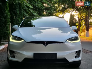 Авто Tesla Model X 2018 № 7814963