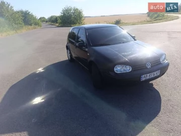 Авто Volkswagen Golf 2000 № 7815004