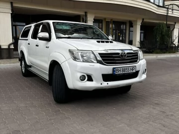 Авто Toyota Hilux 2014 № 7815181