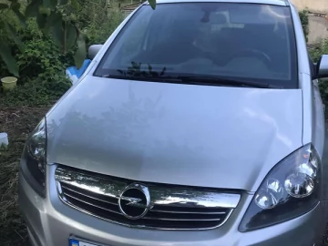 Авто Opel Zafira 2010 № 7815313