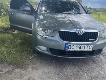Авто Skoda Superb 2012 № 7815334